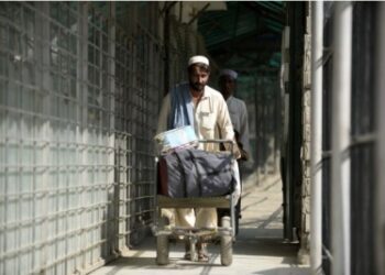 3,000+ Afghan Refugees Forcibly Sent Back from Iran, Pakistan