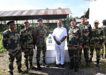 Governor Indra Sena Reddy Visits Poangbari and Srinagar, Reviews Development and Border Security