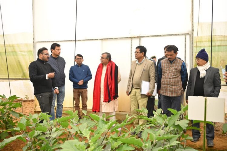 Govt does not see political colour in development works: Minister