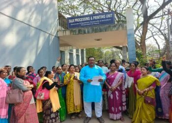 Tripura Silk Workers Demand Wage Hike, DA Restoration