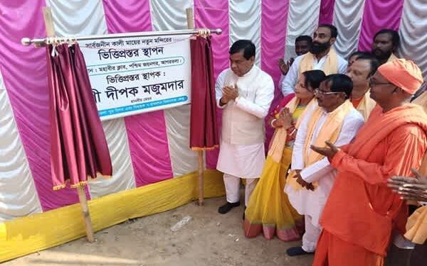 Mayor Starts Work on Mahavir Club Kali Temple