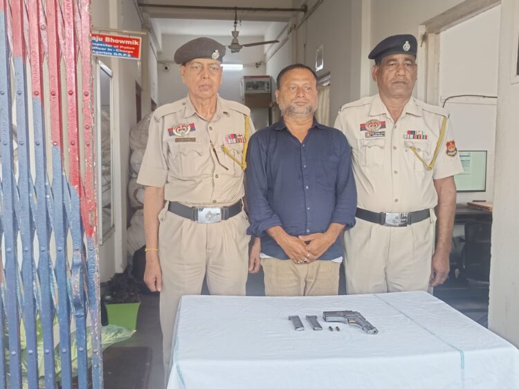 Agartala station: Youth held with illegal pistol