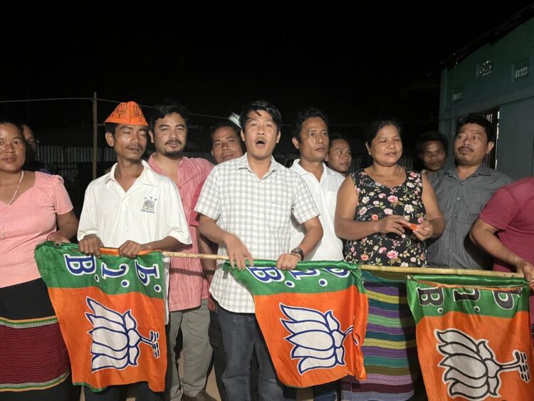 Kulai-Champahour political shift as 33 join BJP