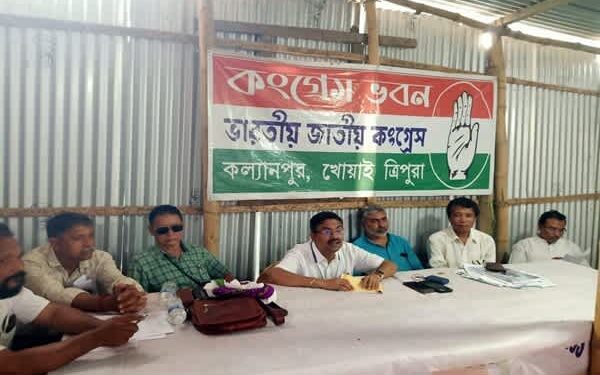 Kalyanpur meet reviews Congress Srijan Abhiyan drive
