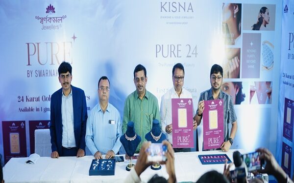 Tripura Gets First 24KT Diamond Jewellery by Swarnakamal
