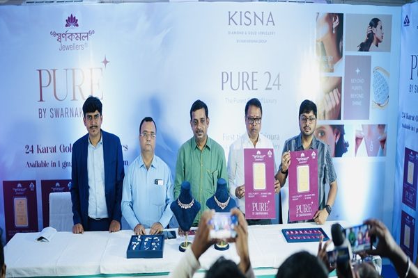 Tripura Gets First 24KT Diamond Jewellery by Swarnakamal