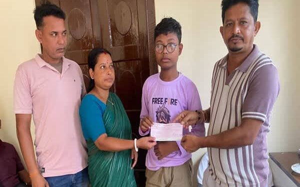 MLA Extends Financial Support to Ailing Teen Student
