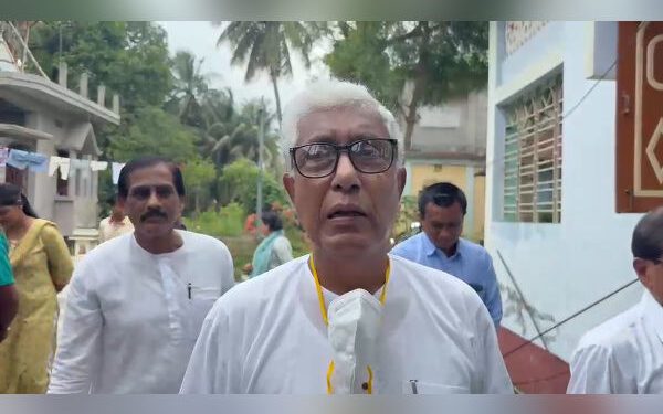Manik Sarkar: Political Violence Shows Ruling Weakness