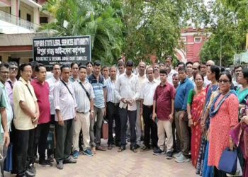 SSA teachers press govt to drop Supreme Court plea