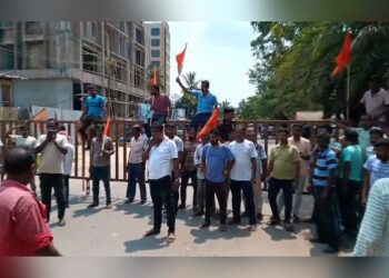 Transport workers clash at Nagerjala, several injured