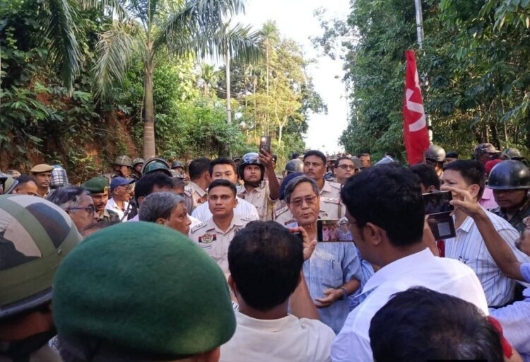 Police halt CPIM march citing law and order concerns