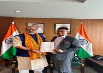 Minister Seeks Centre’s Nod for Textile Projects