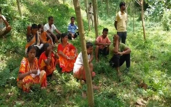 Two found dead in Kalyanpur; police investigate