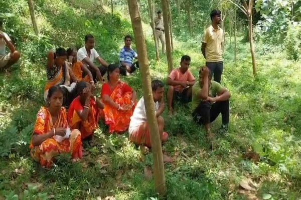 Two found dead in Kalyanpur; police investigate
