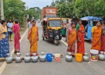 Road blockade in Tripura over drinking water shortage