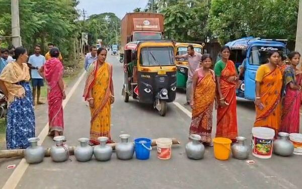 Road blockade in Tripura over drinking water shortage