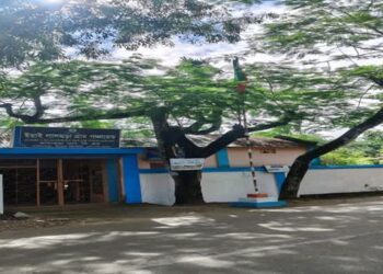 Upside-down Tricolour at North Tripura Panchayat sparks row