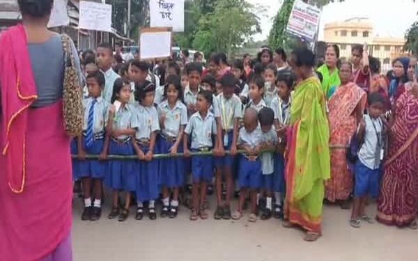 Kanchanbari School Protest Disrupts Main Road Traffic