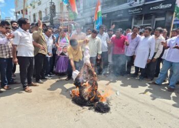 Tripura Congress protests against EC, announces plans for wider agitation