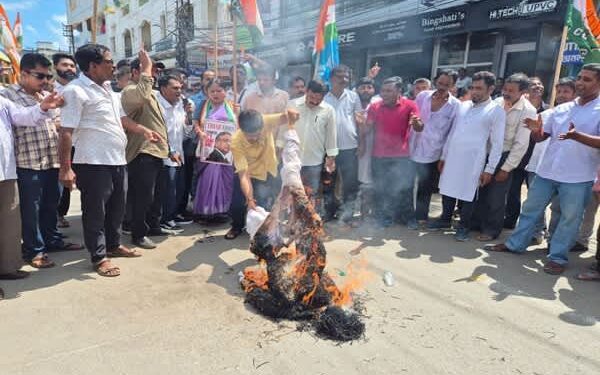 Tripura Congress protests against EC, announces plans for wider agitation