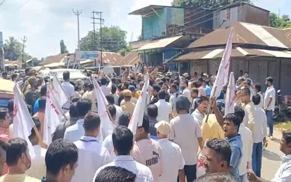 CPI(M) alleges road blockade, vehicle damage involving Manik Sarkar’s convoy