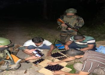 Assam Rifles, Customs seize 1,500 bottles of ESCUF syrup worth Rs 15 lakh in Tripura