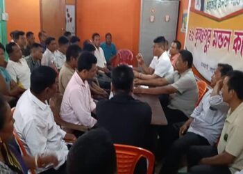 Debbarma reviews preparations for yarn distribution, certificate programme in Krishnapur