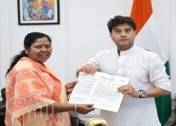 Bhoumik seeks agri markets, improved mobile connectivity in remote Tripura