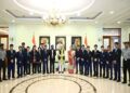 Tripura students visit Mumbai, meet Governor Jishnu Dev Varma